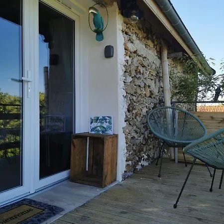 Oda ve Kahvaltı La Bulle Suspendue