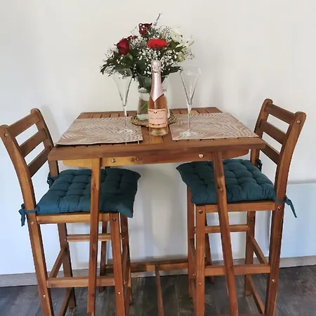 La Bulle Suspendue Bed & Breakfast