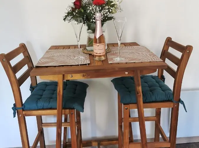 La Bulle Suspendue Couette-café